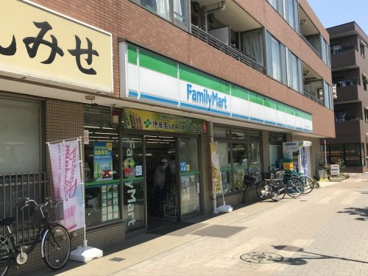ファミリーマート さんみせ大谷口店の画像1