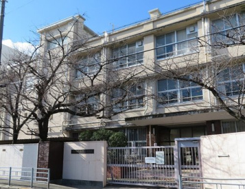 大阪市立東我孫子中学校の画像1