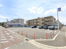 ローソン伊志田高校前店