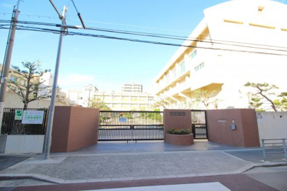 大阪市立住之江中学校の画像1