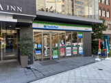 ファミリーマート 難波中北店