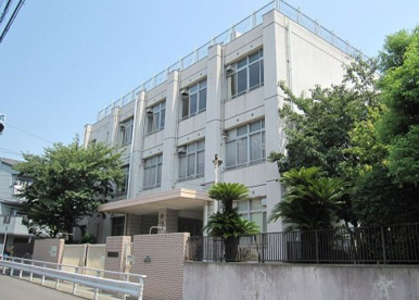 市岡小学校の画像1