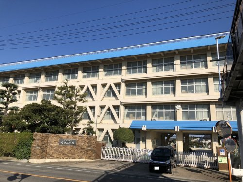 岡田小学校の画像