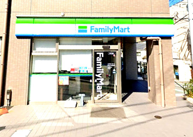 ファミリーマート 県立大学駅前店の画像1