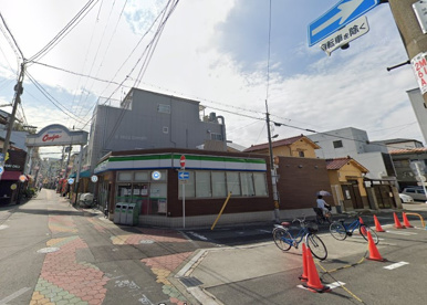 ファミリーマート 大宮二丁目店の画像1