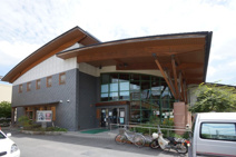 京山公民館・市立伊島図書館