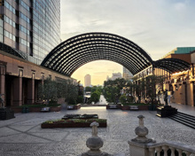 ガーデンプレイス広場