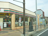 セブンイレブン横浜大口通店