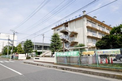 越谷市立明正小学校の画像1