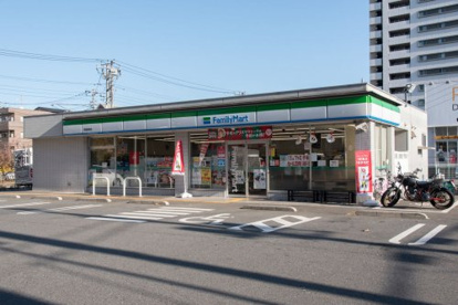 ファミリーマート 新座駅南店の画像1