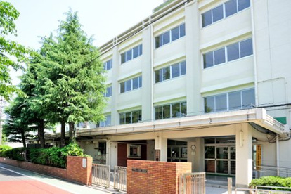 小岩第一中学校の画像1