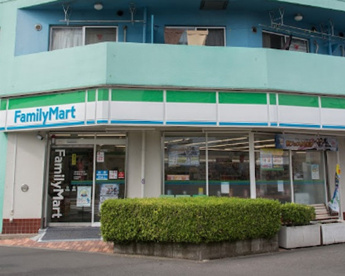 ファミリーマート 潮見一丁目店の画像1