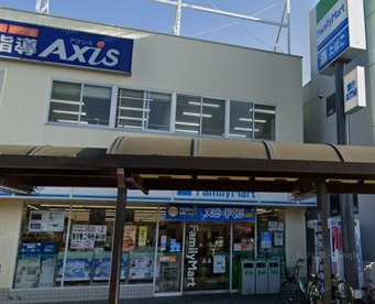 ファミリーマート 熊取駅前店の画像1