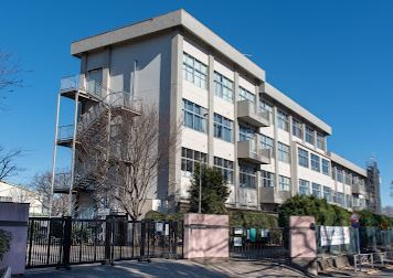 八王子市立ひよどり山中学校の画像1