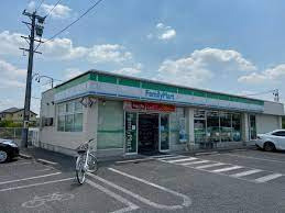 ファミリーマート 春日井関田町店の画像1