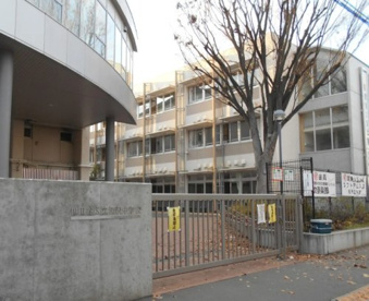 世田谷区立深沢中学校の画像1