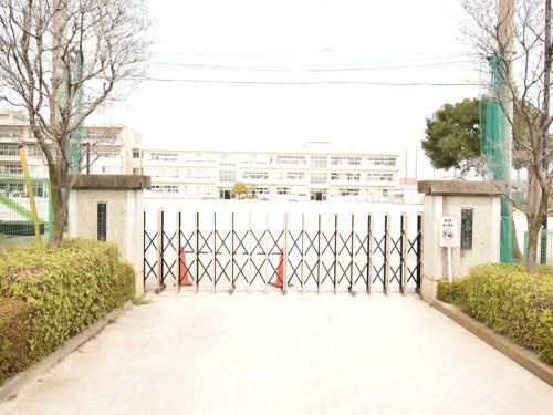 古巻中学校の画像