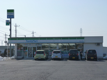ファミリーマート前橋西片貝店の画像1