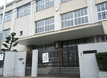 大阪市立今津中学校の画像1