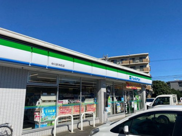 ファミリーマート 中川好本町店の画像1
