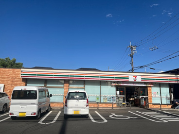 セブンイレブン 大阪狭山東野中店の画像1