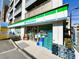 ファミリーマート 牛込柳町駅前店