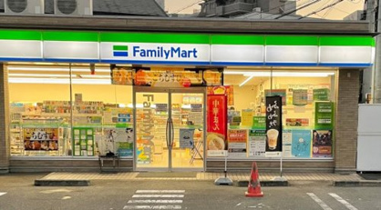 ファミリーマート　天白植田一丁目店の画像1