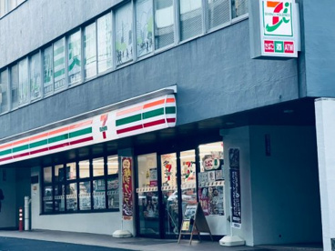 セブンイレブン 市谷砂土原町店の画像1