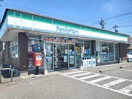 ファミリーマート 小垣江西店の画像1