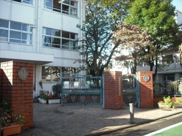 世田谷区立尾山台小学校の画像1