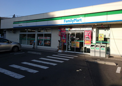 ファミリーマート 横浜釜利谷南店の画像1