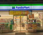 ファミリーマート　港築盛店