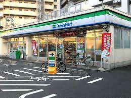 ファミリーマート 千早店の画像1