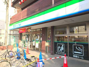 ファミリーマート 黒川店の画像1