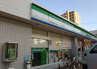 ファミリーマート 黒川本通五丁目店の画像1