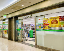 コンビニエンスストア ファミリーマート 赤坂パークビル店