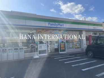 ファミリーマート 東青梅駅北口店の画像1