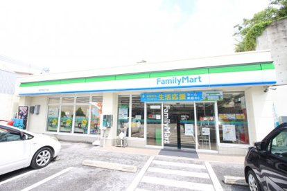 ファミリーマート 浦添内間五丁目店の画像1