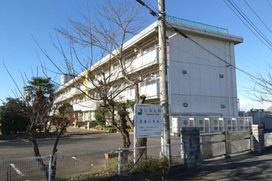 鴻巣市立屈巣小学校