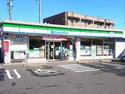 ファミリーマート 長久手段之上店の画像1
