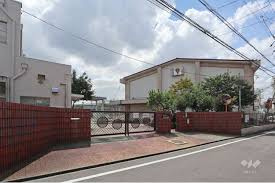 栄生小学校の画像