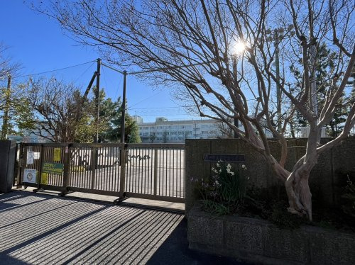 市川市立百合台小学校