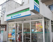 コンビニエンスストア ファミリーマート 白山五丁目店