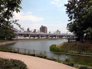 桃ヶ池公園の画像1