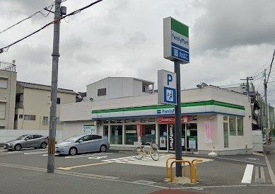 ファミリーマート　鶴見二丁目店の画像1