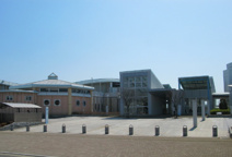 行田市立図書館