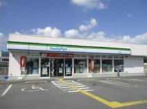 ファミリーマート寄居店