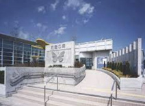 知識の森嵐山町立図書館