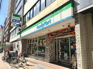 ファミリーマート 亀屋赤羽西店の画像1