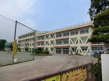 所沢市立　西富小学校